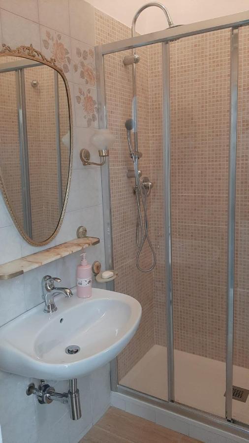 Casa Corso Colombo Appartement Savona Buitenkant foto